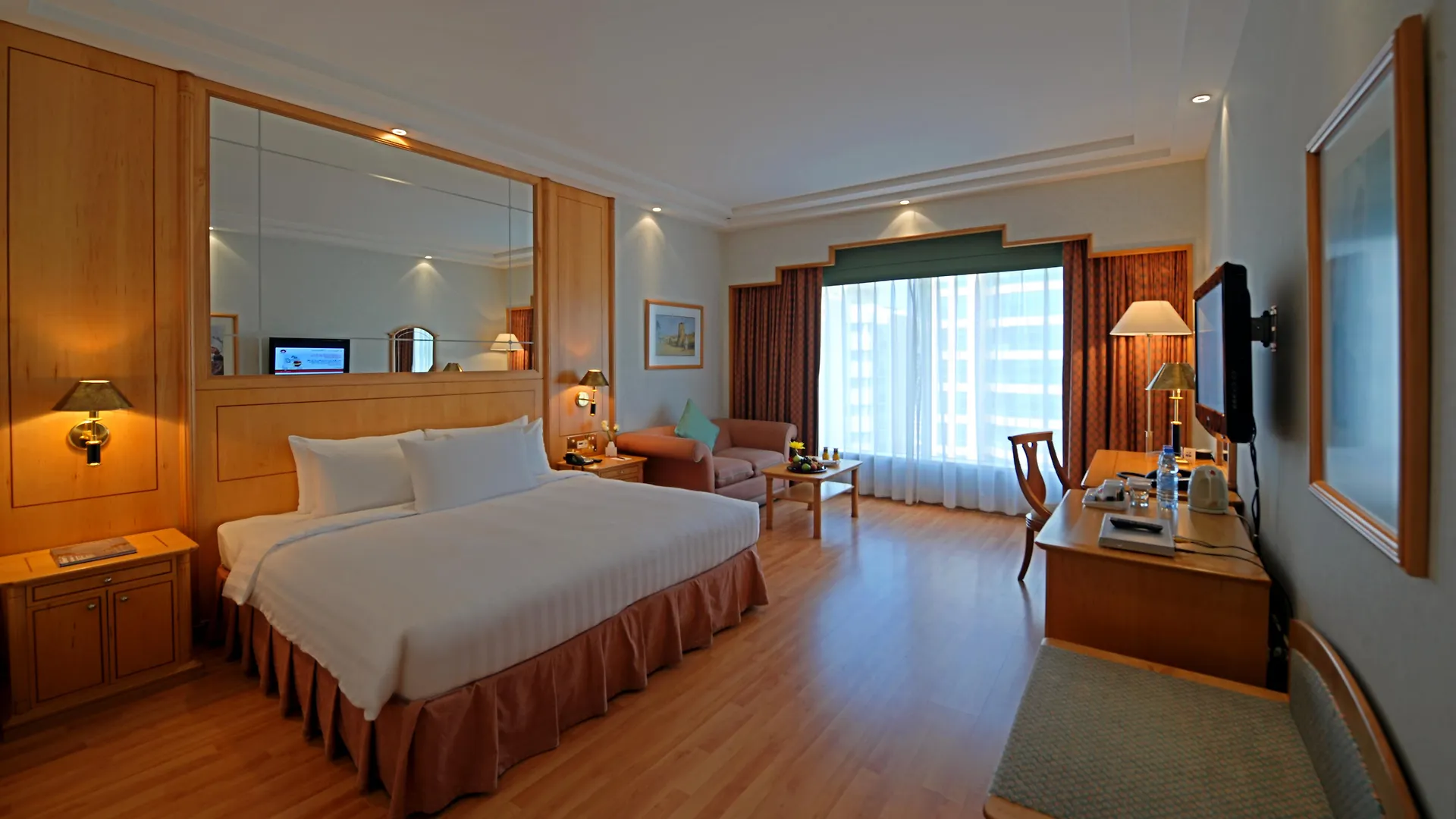 Millennium Downtown Hotel Abu Dhabi 4*,